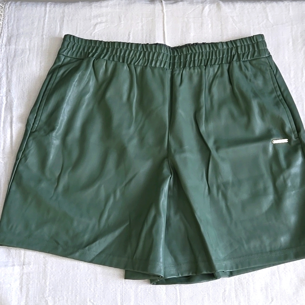 Fabletics Shorts Faux Leather Green Size Large